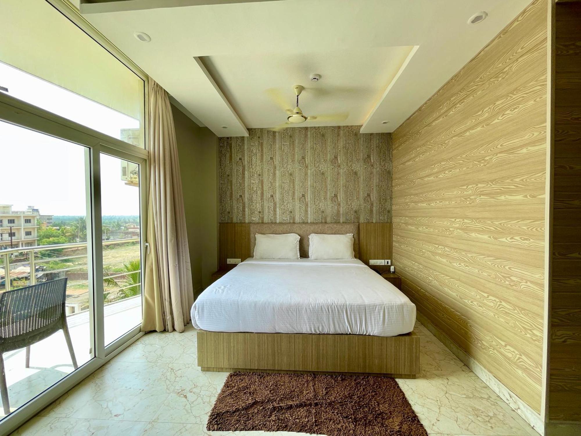 Hotel Tbs In Puri Buitenkant foto