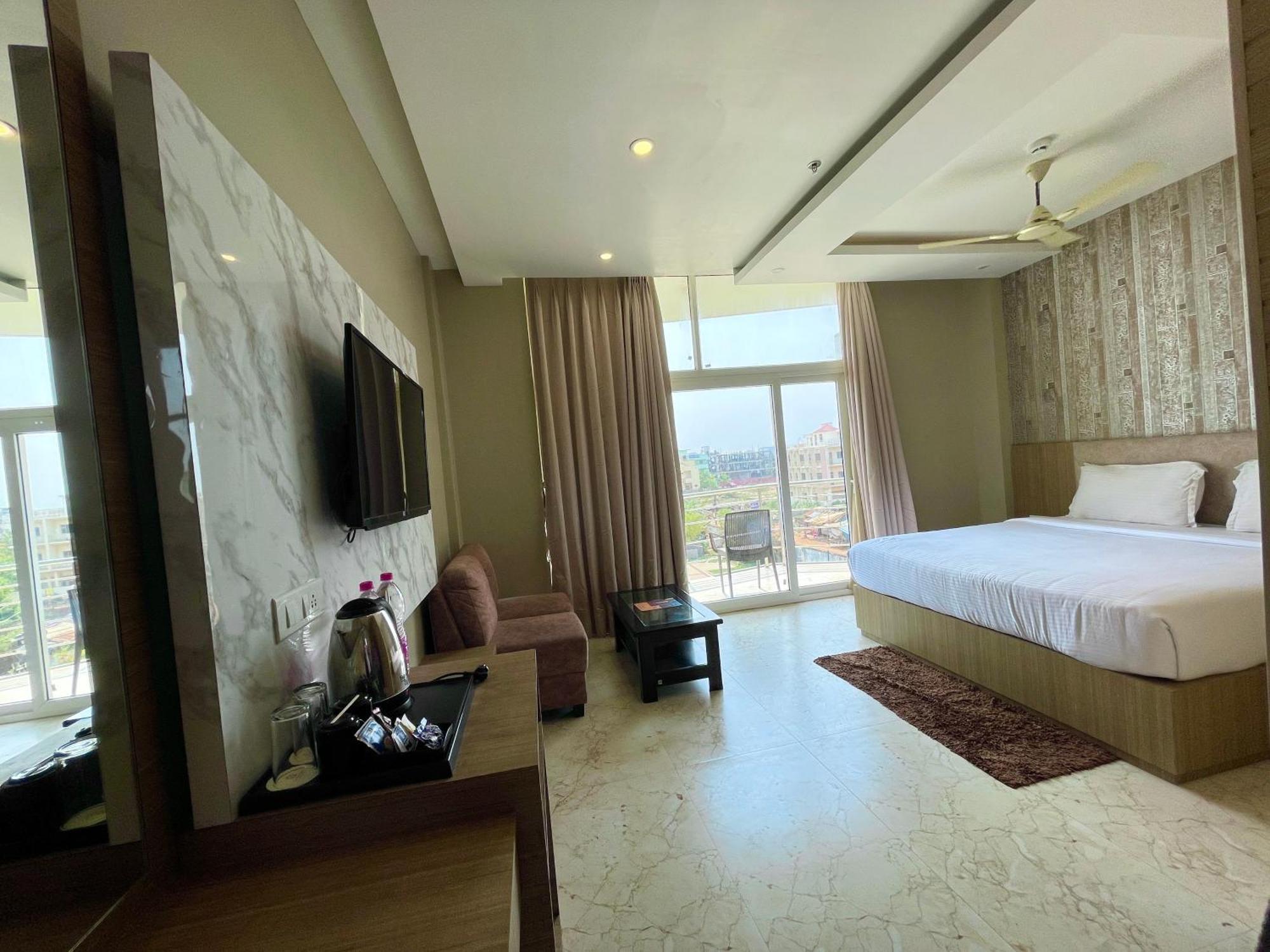 Hotel Tbs In Puri Buitenkant foto