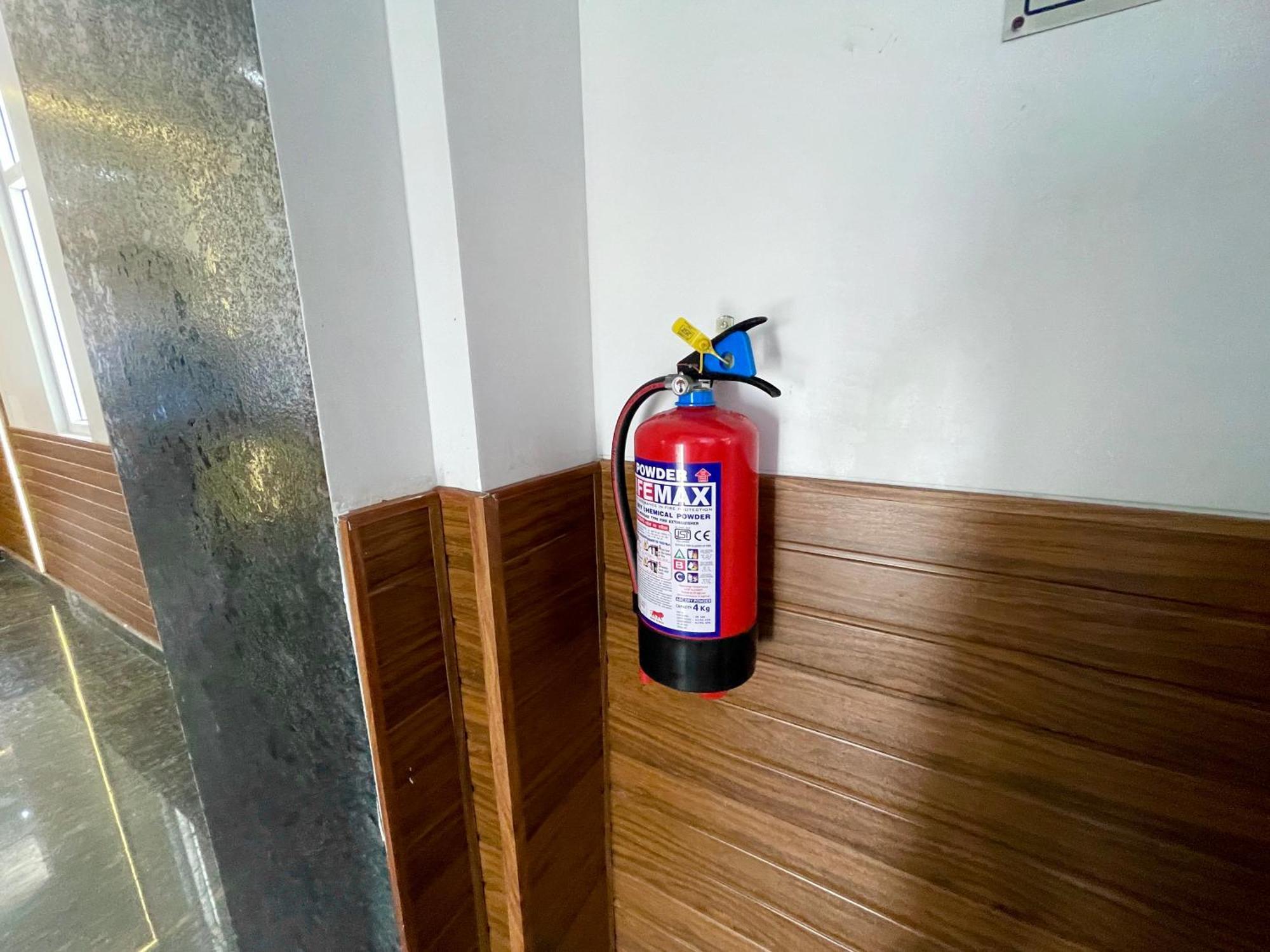 Hotel Tbs In Puri Buitenkant foto