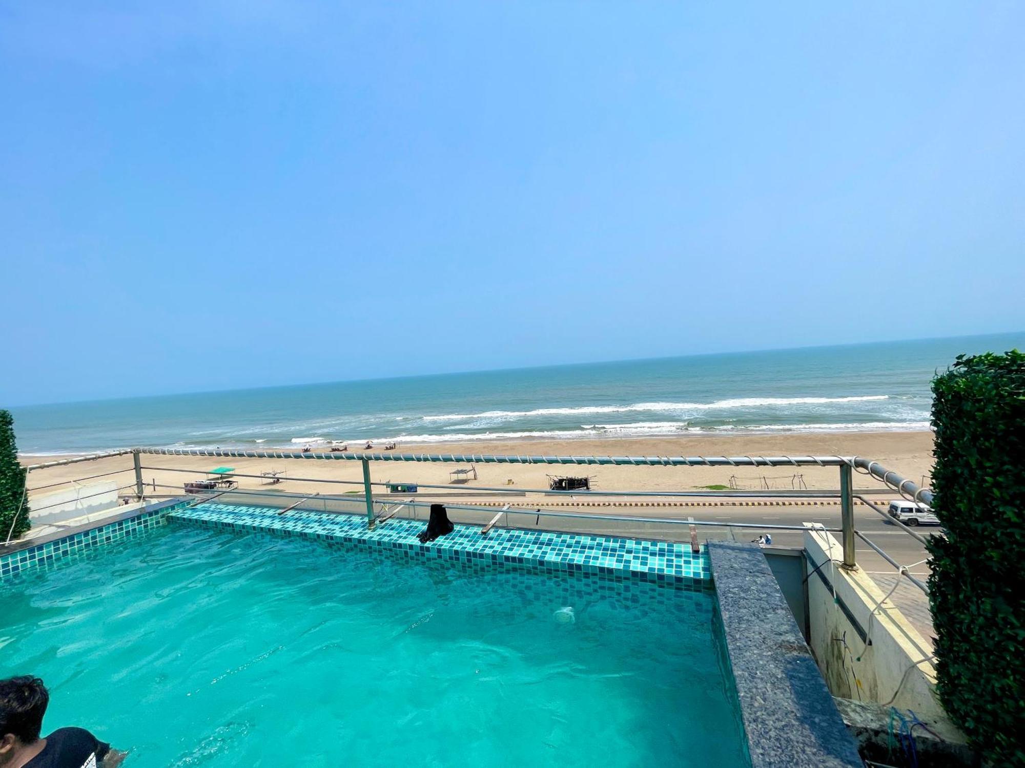 Hotel Tbs In Puri Buitenkant foto